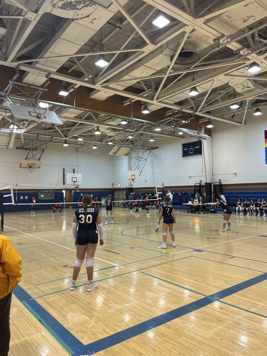 8th Grade Girls 🏐 in action. Go O!!
