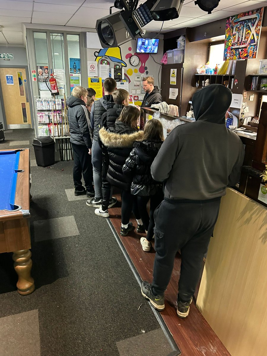 SilxTeen's tweet photo. Food preparation and ready to eat their Fajitas. #busynight #excellent behaviour #Silxplacetobe https://t.co/S3NsuYU6wg