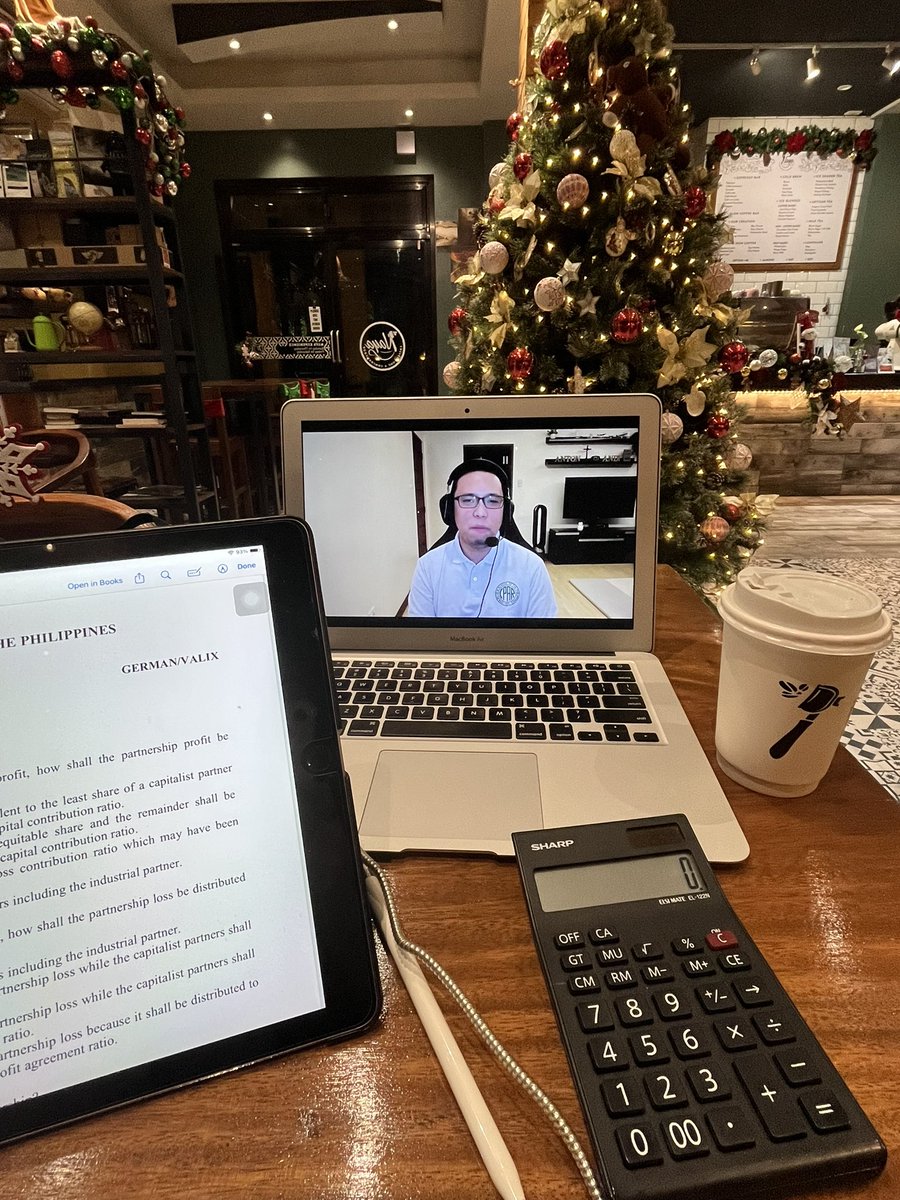 Littlemsftrcpa's tweet photo. After work, review agad! Aja! Para sa CPA License π€
Christmas vibes ππ¨οΈ
#studytwt #studytwtph #studyacc #workingreviewee #WorkinHard #futurecpa #CPAbyOctober2024 https://t.co/CyCNJqc7n6
