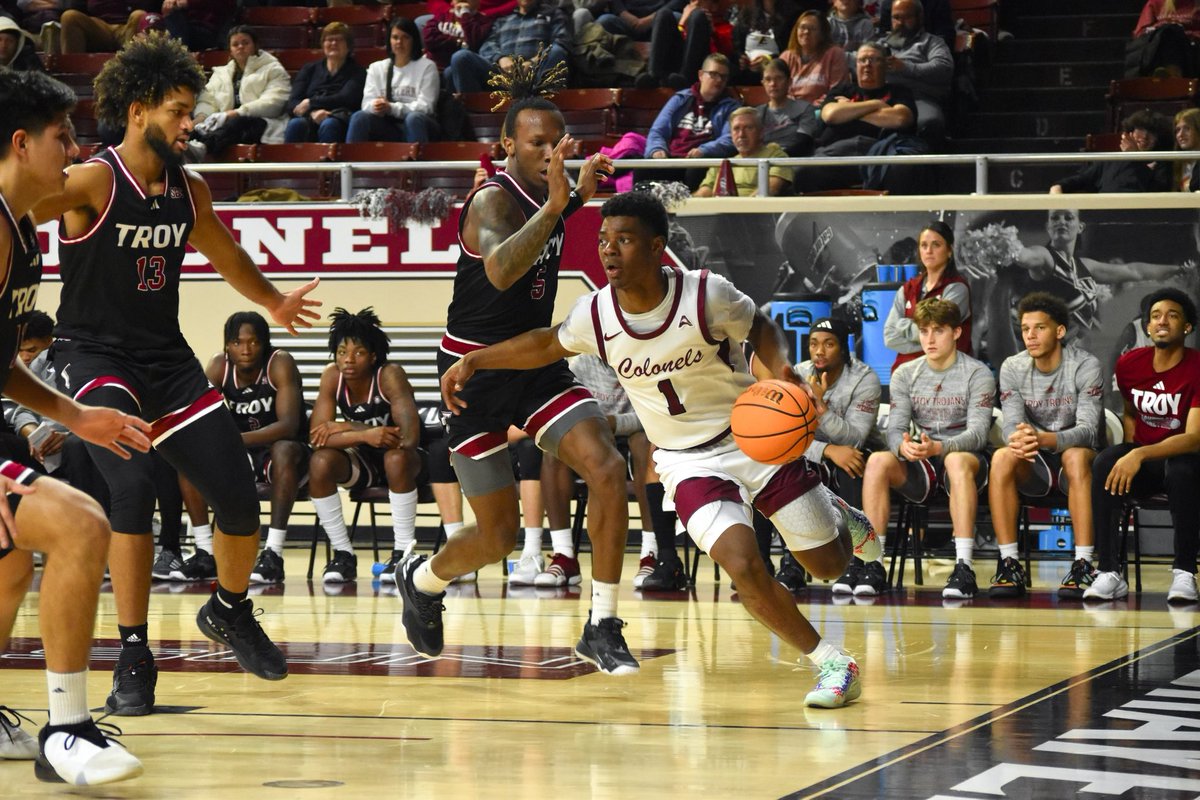 easternprogress's tweet image. The Eastern Kentucky University’s (EKU) men’s basketball team defeated Troy University on Monday, Nov. 27 in Alumni Coliseum with a close score of 77-76. EKU junior center Isaiah Cozart recorded EKU’s first triple-double in school history with ten points,…
1/3
