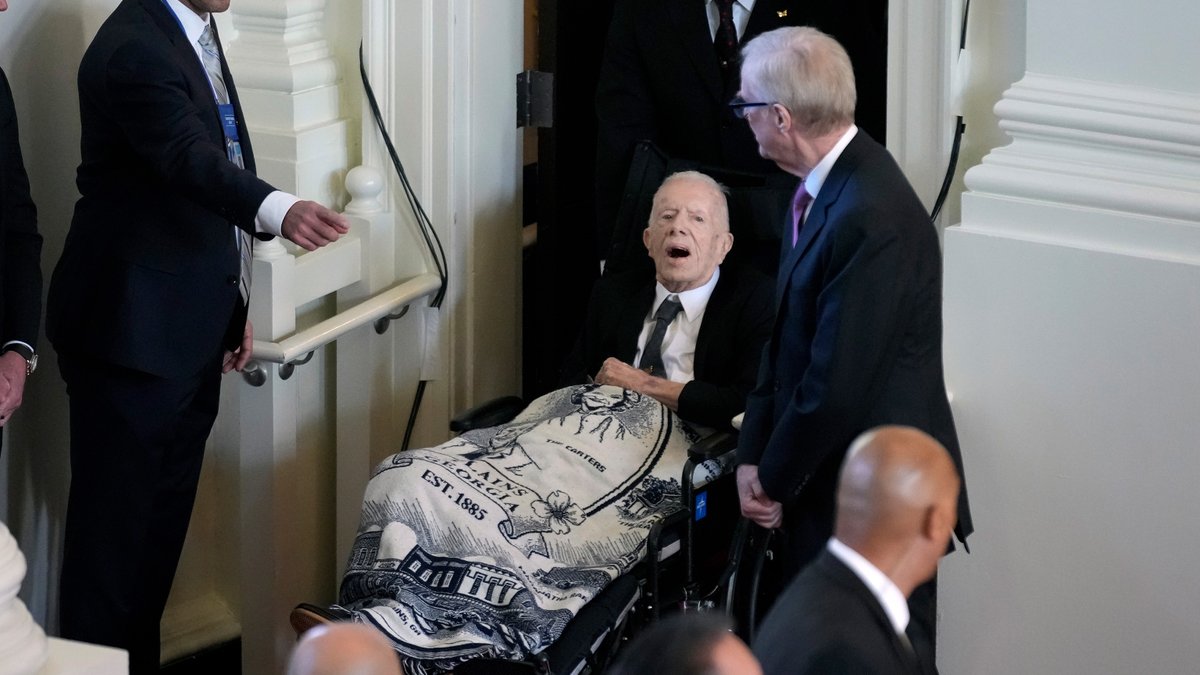 DonQuixoteFace's tweet photo. Jimmy Carter looks like the dad from Strangers With Candy now. https://t.co/UYSjGfzRaQ