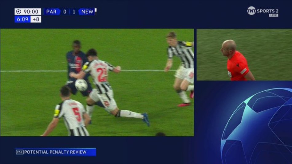 OwenUnitedView's tweet photo. Football is absolutely OVER.

VAR with a disgraceful decision to give PSG a penalty for a handball.

It hits Livramento’s chest FIRST before hitting his arm. Can do nothing about it.

Absolutely DISGRACEFUL. Pathetic officiating. 

#UCL || #PSGNEW https://t.co/oMikXoVyVV