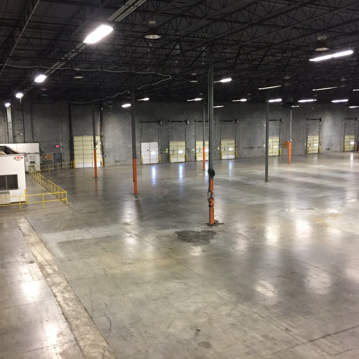 AltusProperties's tweet photo. 🚚 PROPERTY PROFILE: Corporate 44 🚚 
The Corporate 44 industrial complex is conveniently located in Fenton, a suburb of St. Louis with direct access to Interstates 44 and 270. Space is currently available for lease in Building 4. https://t.co/m38FhwjNeT