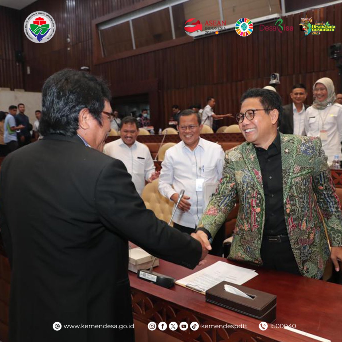 Komisi V DPR RI mengapresiasi realisasi anggaran dan capaian Kemendes PDTT. Apresiasi itu disampaikan dalam Rapat Kerja Komisi V DPR RI dengan Kemendes PDTT di Jakarta, Selasa (28/11/2023).

Selengkapnya di kemendesa.go.id/berita

#KemendesPDTT
#SDGsDesa
#DesaBisa
#MulaiDariDesa