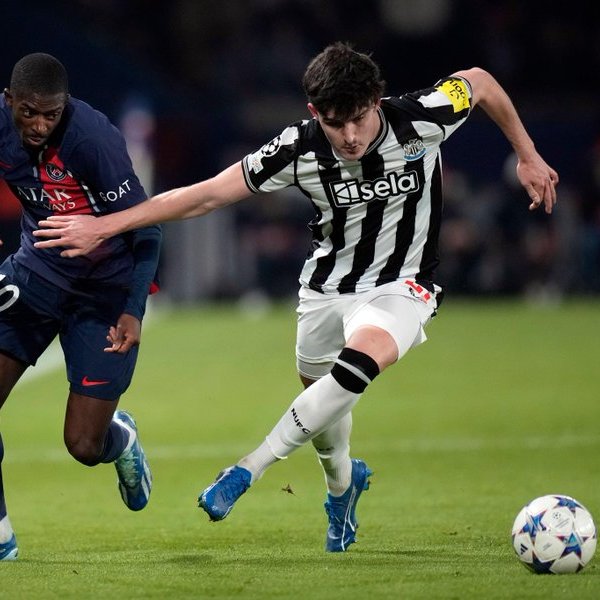 toonarmy_com's tweet photo. Head up, @tino_livramento. Outstanding tonight 🖤 https://t.co/M4LDq6zbq5