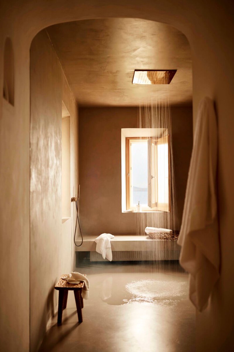 luusssso's tweet photo. Love the warm tones of this Greek villa in Mykonos but it’s the natural light in the shower that really gets me https://t.co/MQRMv3ZT99