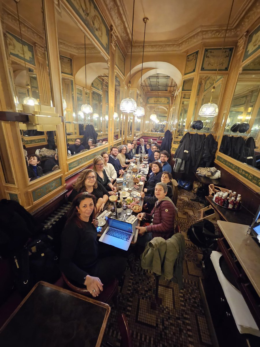 Le <a href="/syndicatavocats/">Le SAF</a> remercie les 3175 consœurs et confrères qui ont voté pour @FadelaHouari et <a href="/bdavidavocat/">Benoit David Avocat</a> <a href="/MCO_SAF/">David & Houari</a>. On continue la mobilisation pour qu'ils soient élus !