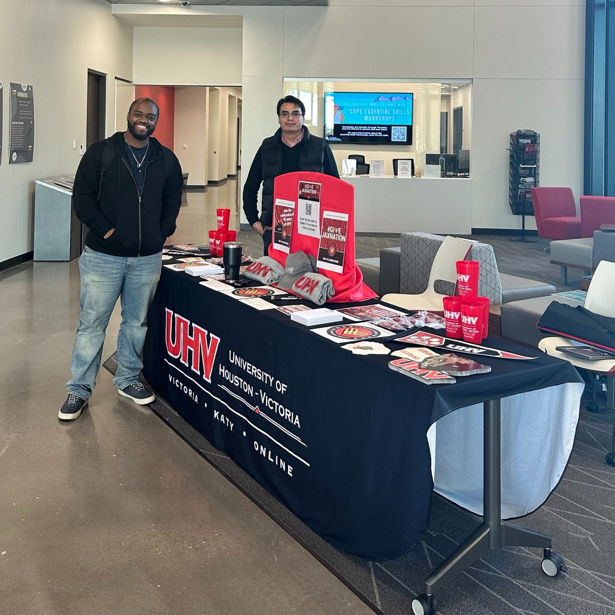 TAMU_VICTORIA's tweet photo. THANK YOU @UHVKaty! We❤️our donors! Help us reach our goal at https://t.co/4maWwohwt7 #givingtuesday https://t.co/AzbOyWkemT