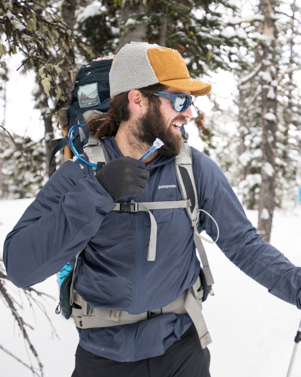 platyhydration's tweet image. Snow-kissed trails and the Hoser™ 1L Reservoir by Platypus Hydration—your winter hike essentials! ❄️ Conquer snowy peaks with taste-free hydration and a durable, ultralight design.
Shop at the 🔗 below. 
ow.ly/go4g50QcabS
📸: Sammy Spence (IG: @well_wandered)