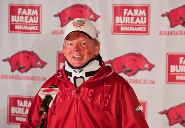SatDownSouth's tweet image. Arkansas is finalizing a deal to bring back Bobby Petrino as the team’s offensive coordinator, via @bmarcello