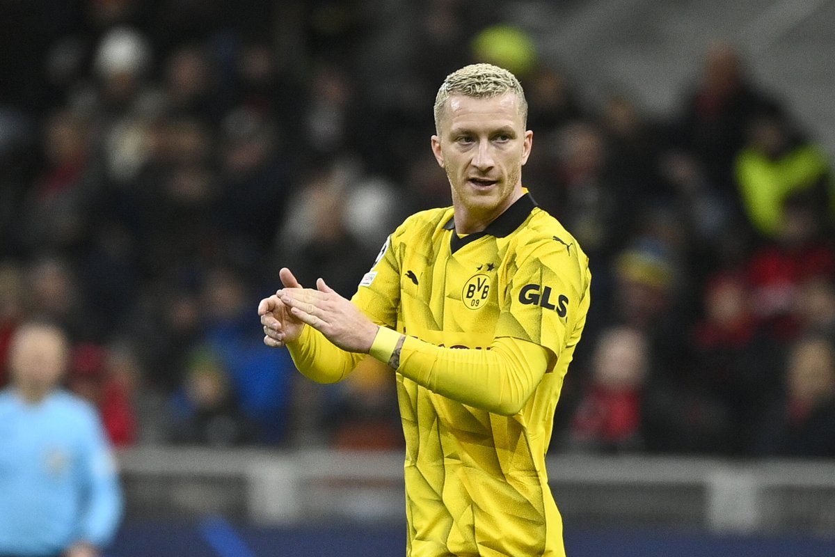 BVBBuzz's tweet photo. What a performance from Mats Hummels and Marco Reus!!

The old guard stepping up once again for Borussia Dortmund on the biggest stage https://t.co/sR2OpJI4Ym