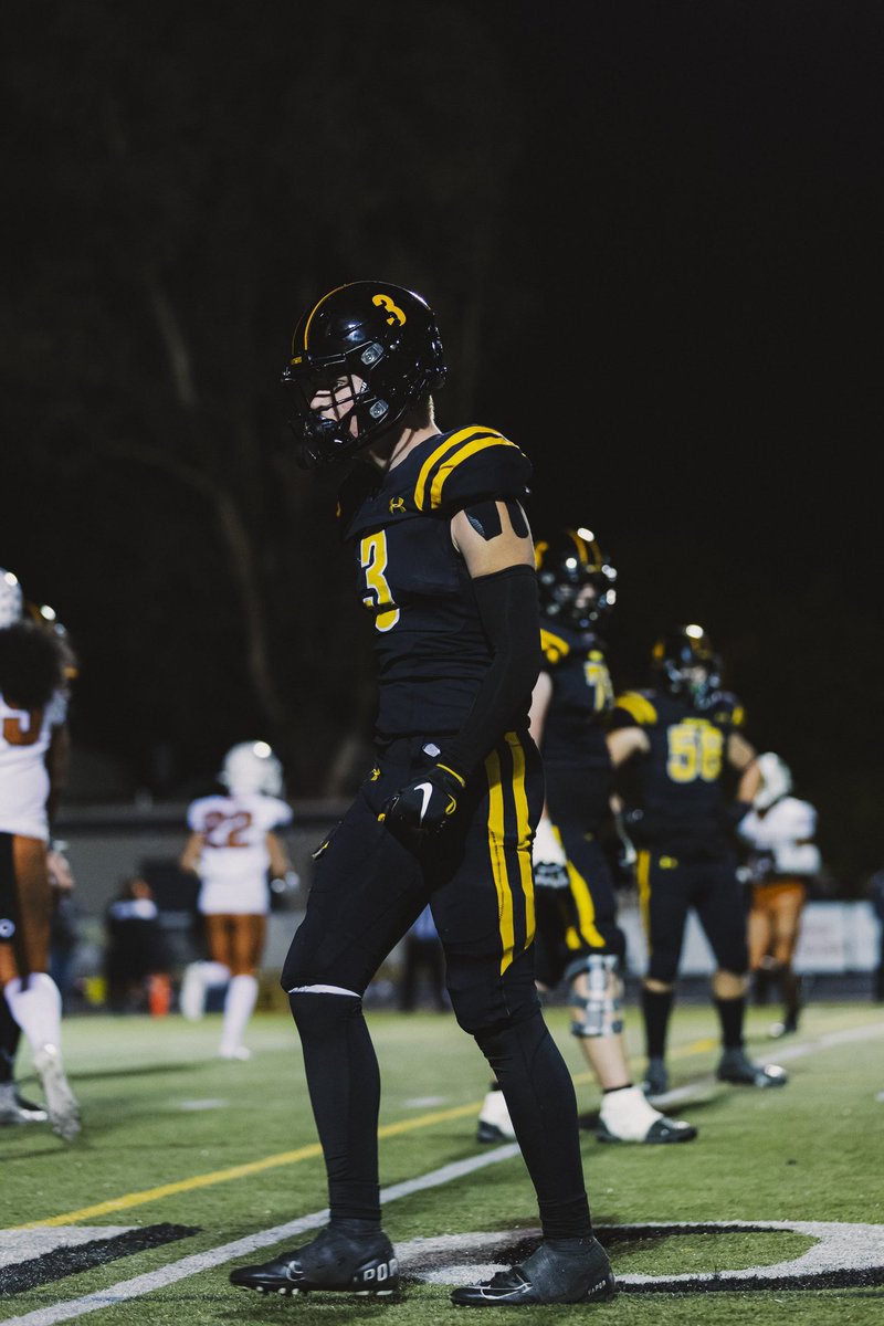 beausmigiel2424's tweet photo. Sophomore Year Highlights: https://t.co/moriT3othz
6’2 180

380 Yards 
30 Catches
8 touchdowns
Thankful for this team and community!!Excited for the Track Season!!
@joe_smigiel @NPPanthersONE @K12Elite https://t.co/g9HyLFw2cO