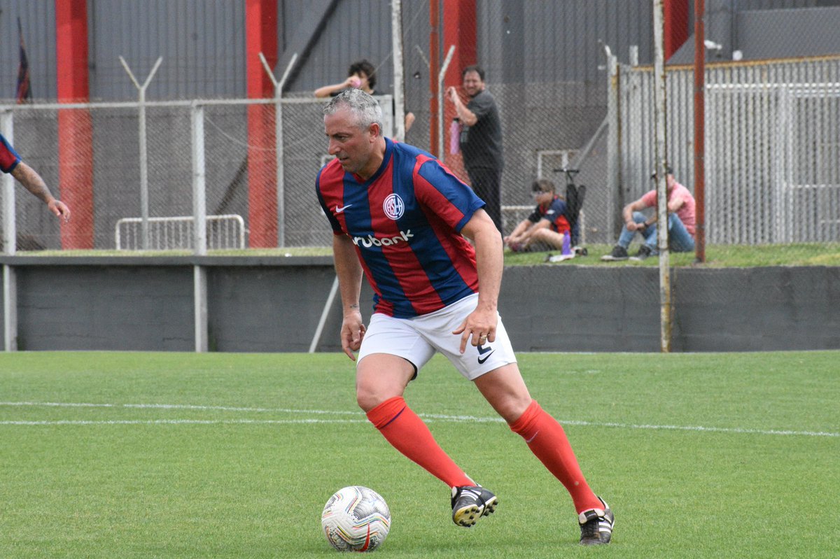 ¡Voy a dejarlo todo para ver al Ciclón!

Este jueves #SanLorenzo jugará los cuartos de final de la Copa Argentina frente a San Martín de Burzaco, desde las 21 hs., en Ciudad Deportiva.

¡Vamos Ciclón, con todo! 💙❤️