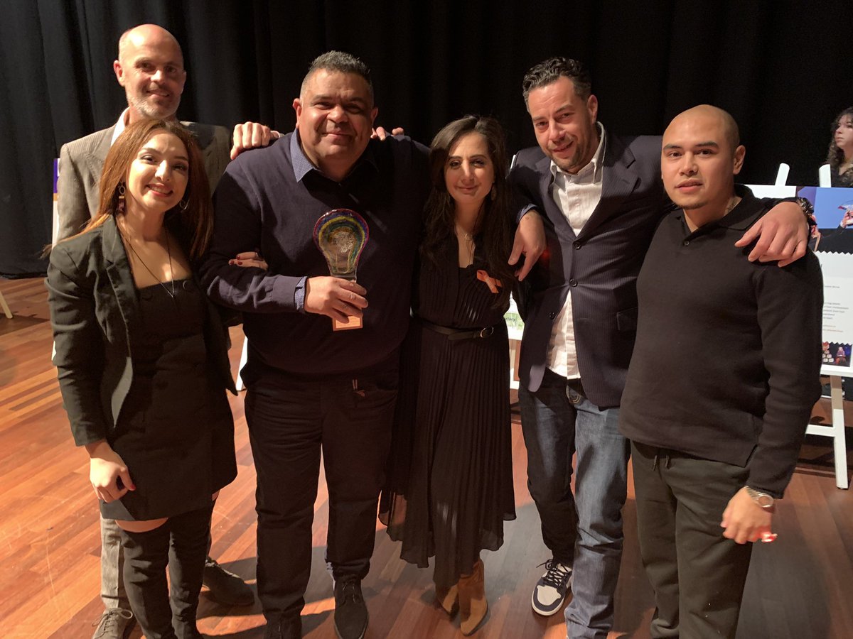 marcelverra's tweet photo. De Zaanse Koffiebranderij Zuivere Koffie is de Beste Overheids Innovatie van 2023! Van harte gefeliciteerd @JemuelLampe en team en Justitieel Complex Zaanstad! Well deserved! 

#binnenbeginnenombuitenteblijven
#onceacriminalnotalwaysacriminal https://t.co/dovm10mJaN