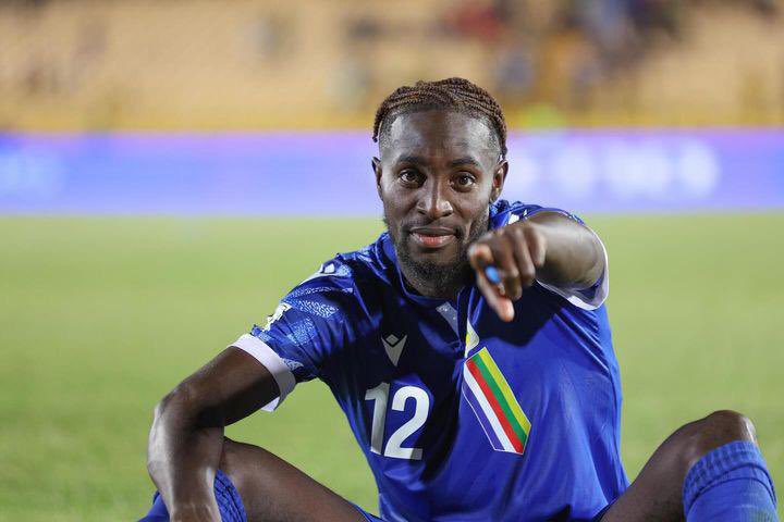 🌍 𝗦𝗘𝗟𝗘𝗖𝗧𝗜𝗢𝗡𝗦

🤩 Un enfant de la ville en équipe nationale A

🥳 Félicitations à ISAAC SOLET

🍼 Licencié au club de U12 à U15

🇨🇫 Appelé pour la 1ère fois avec la Centrafrique

⚽️ Éliminatoires <a href="/FIFAWorldCup/">FIFA World Cup</a>

🆚 <a href="/fedcomfootball/">FFC 🇰🇲</a> 🇰🇲 &amp; <a href="/femafoot/">FEMAFOOT</a> 🇲🇱

🦁 Bravo <a href="/I_solet_55/">i.Solet.93</a>
