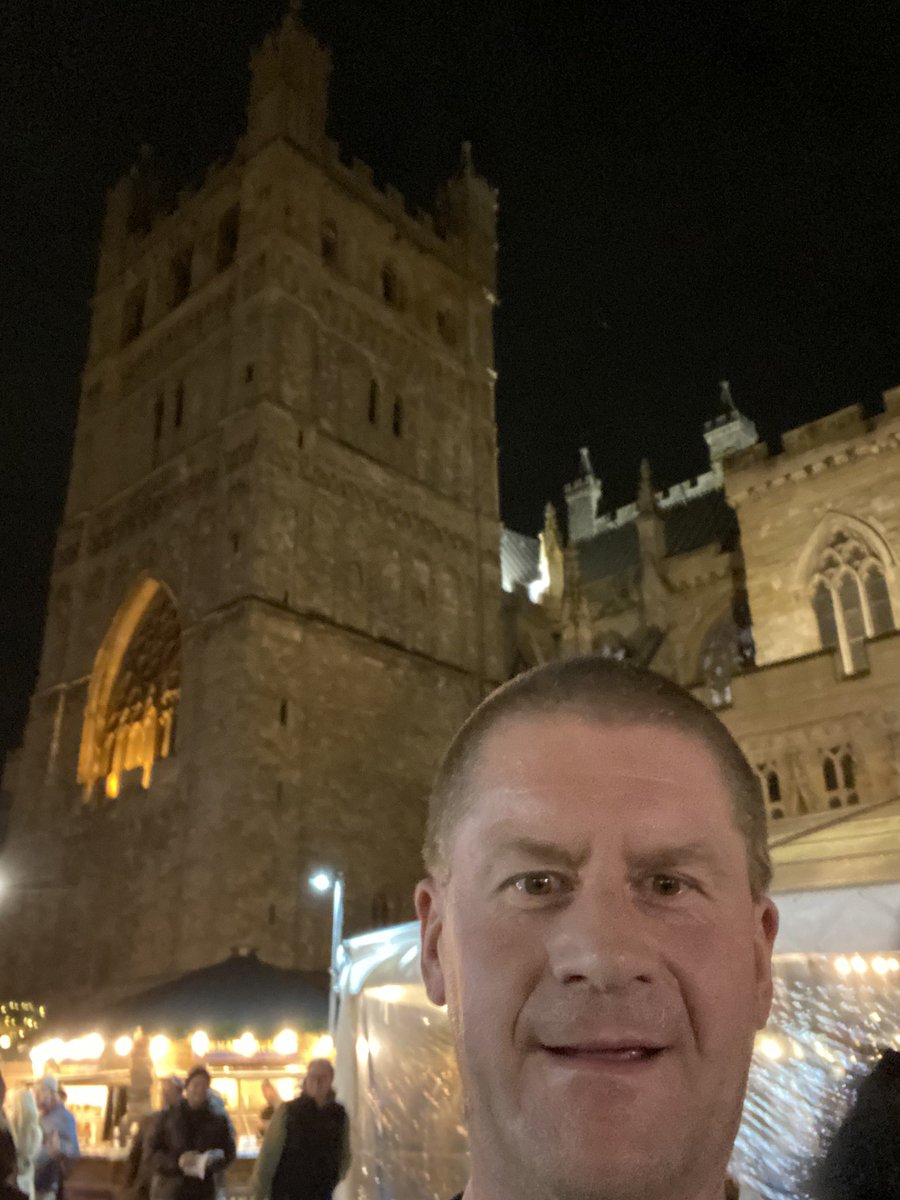 In Exeter for work and thought I’d combine a practice run for Sunday’s Percy Pud 10k in Sheffield with a (dash past) look at the rather magnificent <a href="/ExeterCathedral/">ExeterCathedral</a> 🏃‍♂️