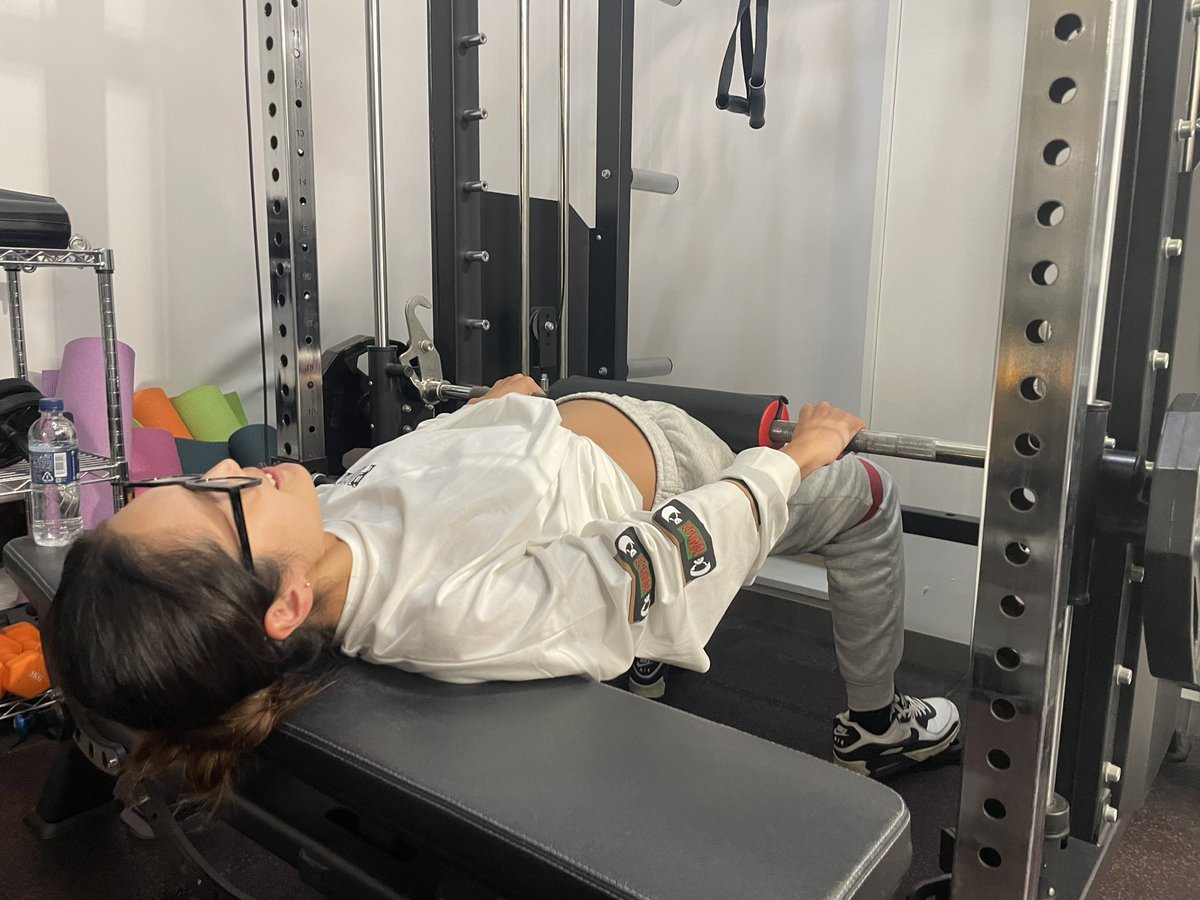 FACE_yashio's tweet photo. 久しぶりにヒップスラスト🍑💪
からの高重量スクワットいきました🔥 https://t.co/ST2lhwcWEl