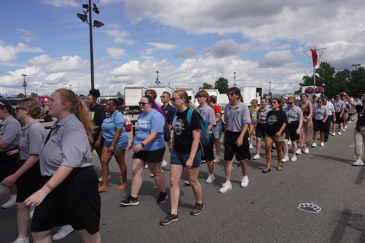 While Alumni Day is 8 months away (from yesterday) we’re being reunited in just 6 days!! We would love for more current members and alums to come join us at the @ohiostatehouse Holiday Festival and Tree Lighting on Monday, December 4. Register Here: aosfyc.org/holiday.html?f…