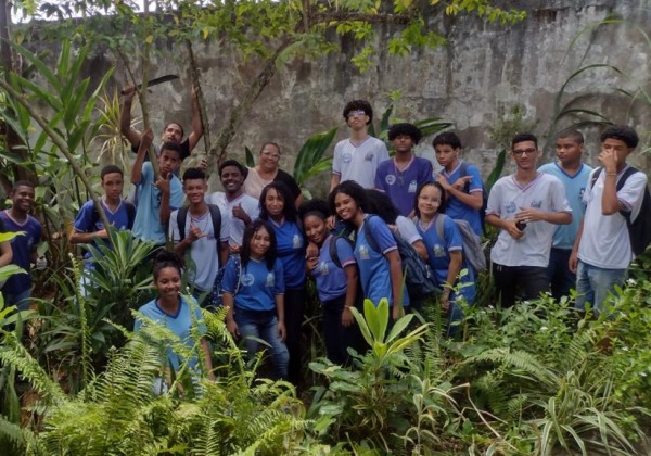 pontoBA's tweet photo. Votação popular pode implementar jardins de chuva em escolas públicas - #Agora, no https://t.co/uXaNTzLBGU! - https://t.co/c9PcR9ZDXh https://t.co/w7rqX9O5FQ