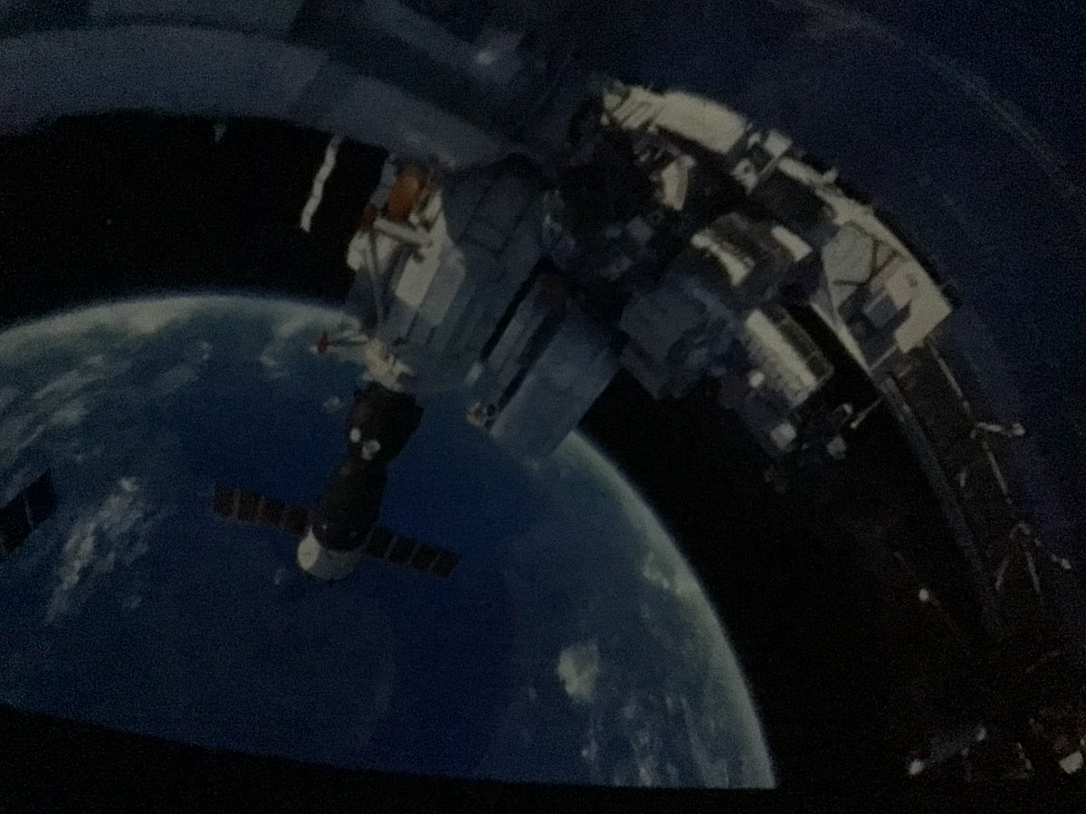 GoodlyburnPS's tweet photo. P4-7 #Gàidhlig - abair mìorbhail le @TayPlanetarium - chòrd e rinn cho mòr. Lots of oohs and aahs as we entered the wonder of the planetarium in our gym hall - a truly out of this world experience. https://t.co/SrngTLUY5Z