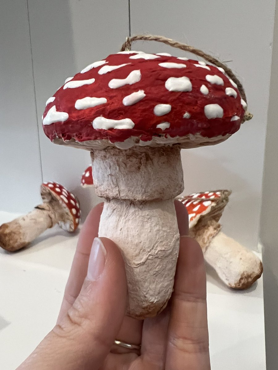 Sassparilla tweet media