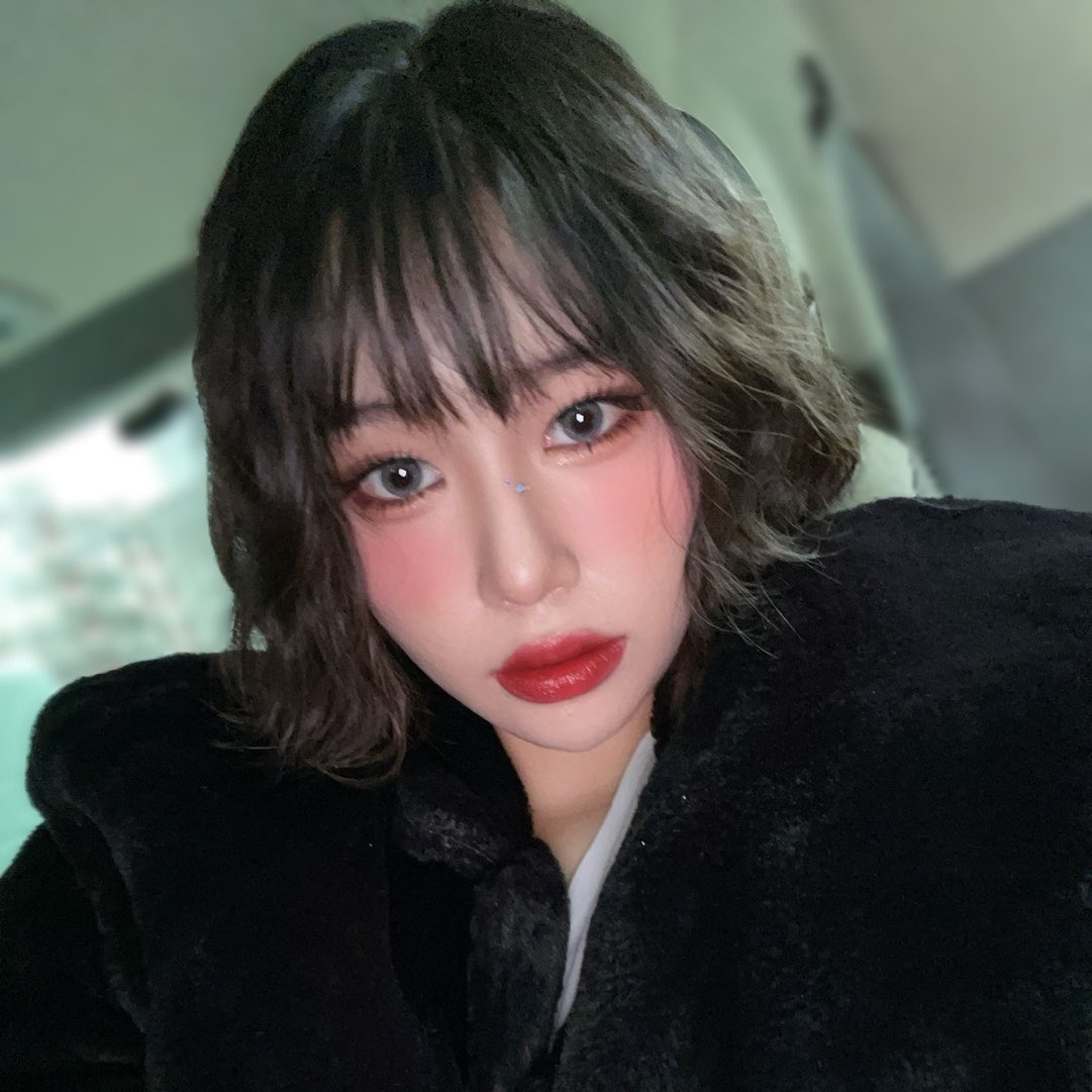 ☆ - 200 tweet media