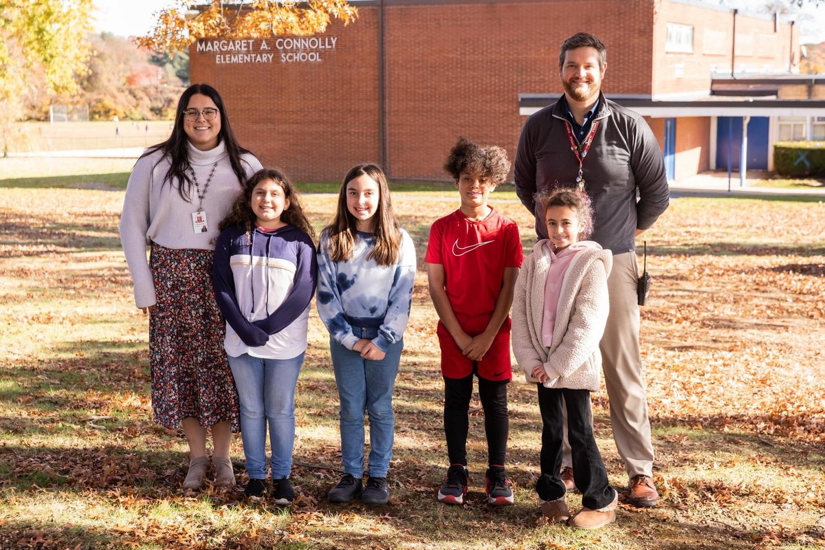 MissSackMusic's tweet photo. 9 students from @GCSD_Connolly and @GCSD_Landing will be representing @GlenCoveSchools in the 2024 NMEA Division 1 West All County Chorus!! I am so proud of my young musicians! #GlenCovePride (also 1 for orchestra and 2 for band!! woo!!) https://t.co/J3IAFWnSsG
