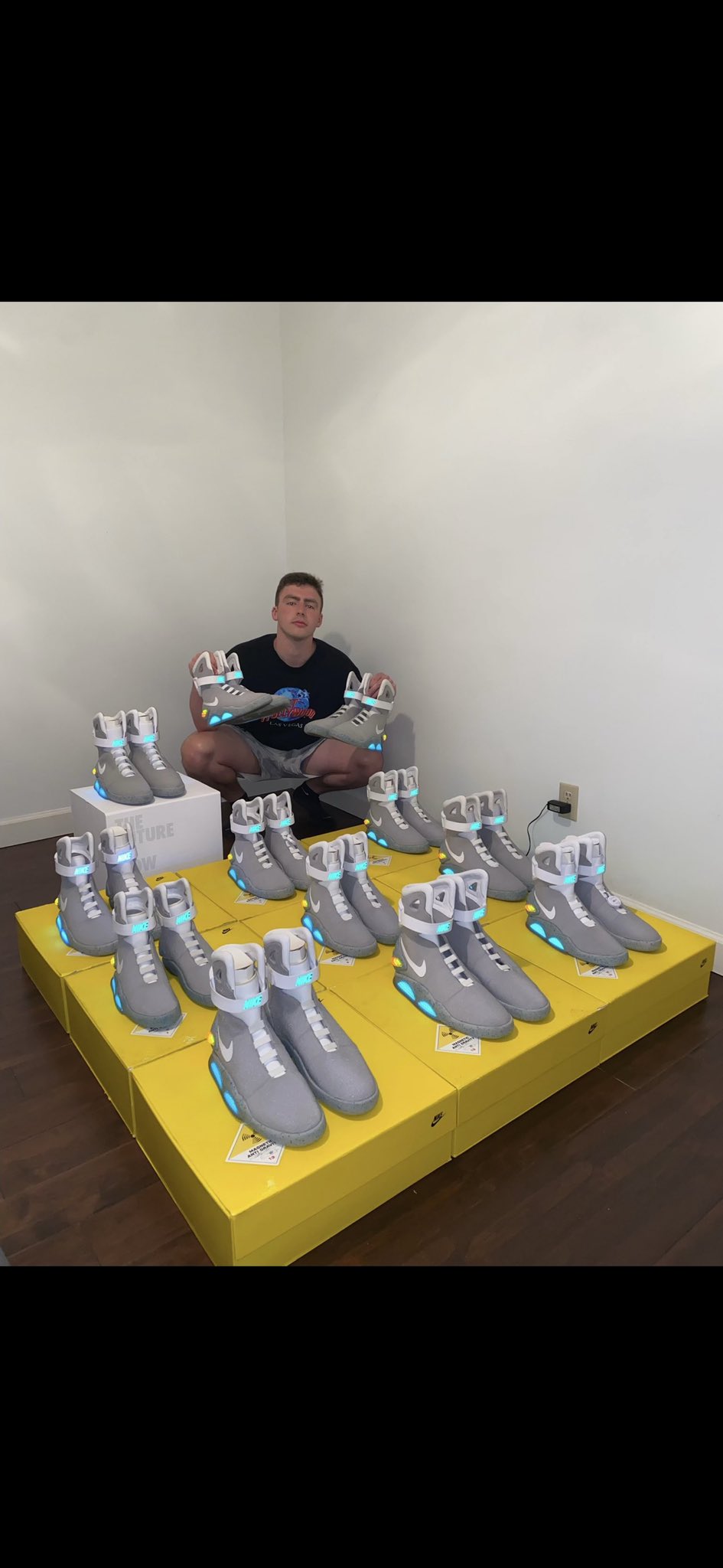 Nike air mag box for sale cheap