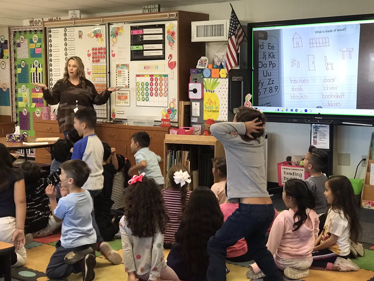 Thank you Bayside STEAM Academy for hosting our Board for their school visit. Really enjoyed seeing our students engaged in learning #teamSBUSD <a href="/BA_STEAM_ACAD/">Bayside STEAM Academy</a> <a href="/SBUSD_NEWS/">SBUSD NEWS</a>