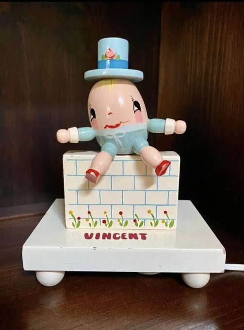 Cuuute, vintage 1970s! ebay.com/itm/3949918023…
#vintagehome #1970skid #vintagechildrensroom #vintagenursery #childrensdecor #childrensroom #nurseryrhyme #humptydumpty #vincent #babydecor #preschool