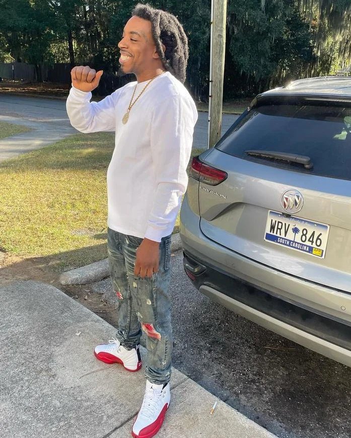 DeeboiMarley's tweet photo. Minus the bullshit life great #Bcm #choplife https://t.co/Vas1Tn2kBL