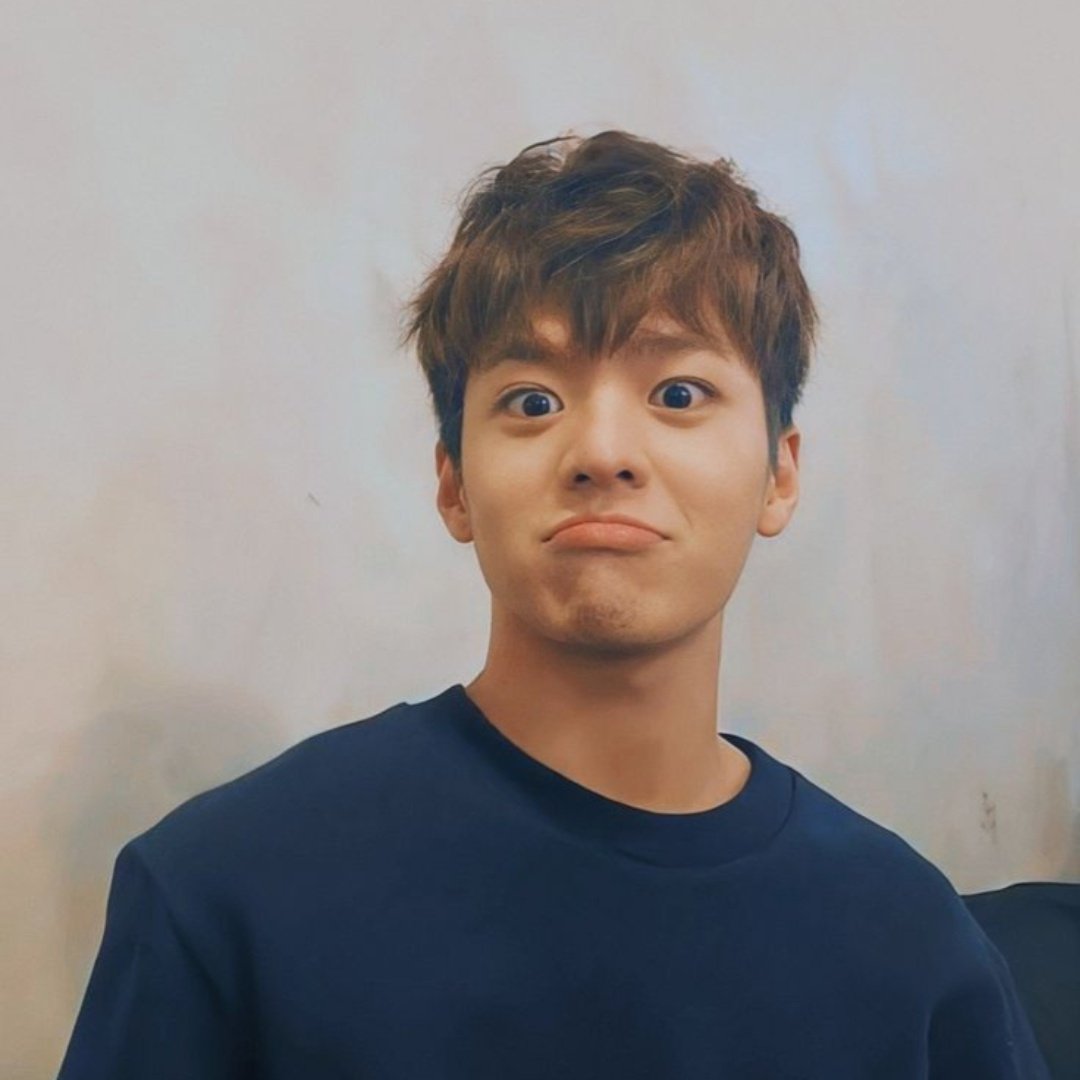 Eunichase's tweet photo. Dorky #EunEun 🫶🏻 https://t.co/mCU9uxcNSd