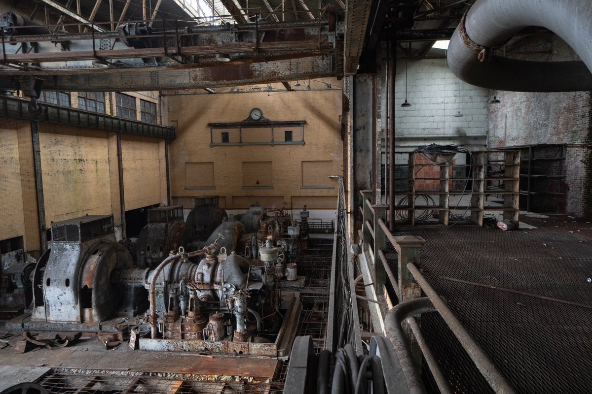 bobbywnhrdt's tweet photo. Olde but a goody #urbex #explore #powerplant #TREASURE # https://t.co/nDDCs3yUTK
