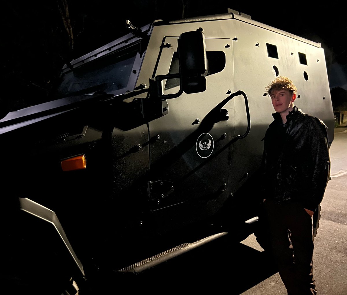 morg_opal's tweet image. made eye contact with ncuti gatwa #dwsr