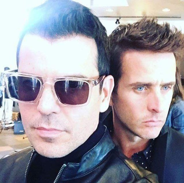 ZimPeggy's tweet photo. @NKOTB @joeymcintyre #Joedan โค๐ https://t.co/uruURzuxuC