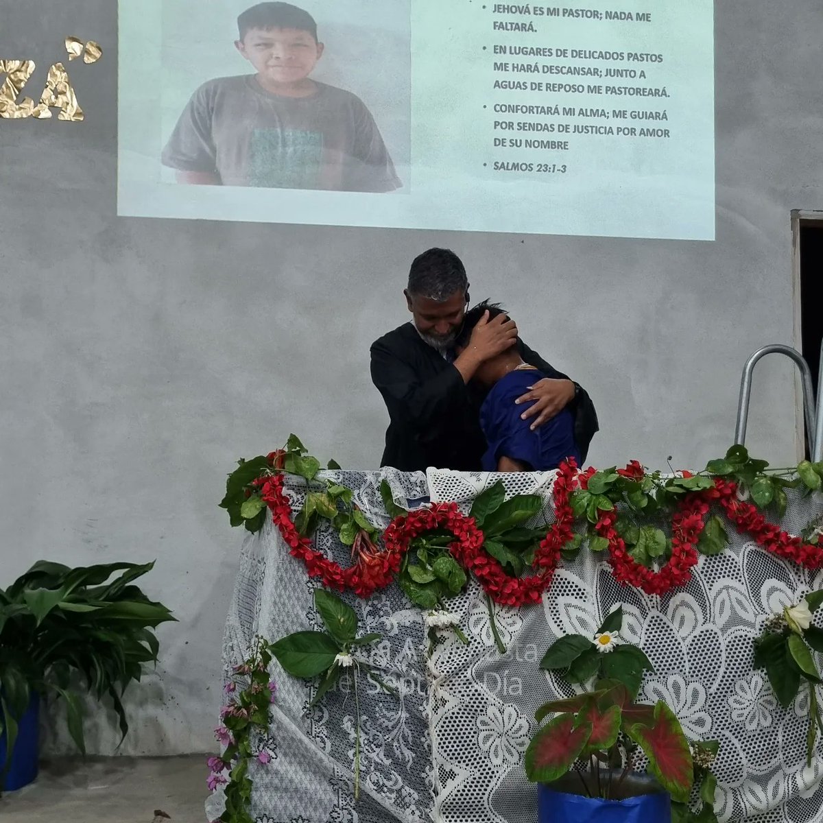 CansinaRoberto's tweet photo. Primer bautismo en la Campaña de Pichanal, Salta. Esperemos más milagros ésta semana. 🙏🏽🙏🏽🙏🏽 https://t.co/IyQvXimDtI