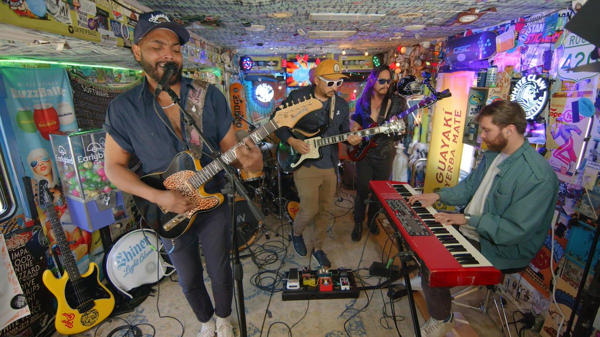 Serving up Alabama bred #blues music for Tuesday courtesy of Brother Thunder.  Live set recorded in the ultra-heady spot that is #JamInTheVan @Jaminthevan 

Swing thru and enjoy the stream. 
🌐app.gogopix.co/brotherthunder