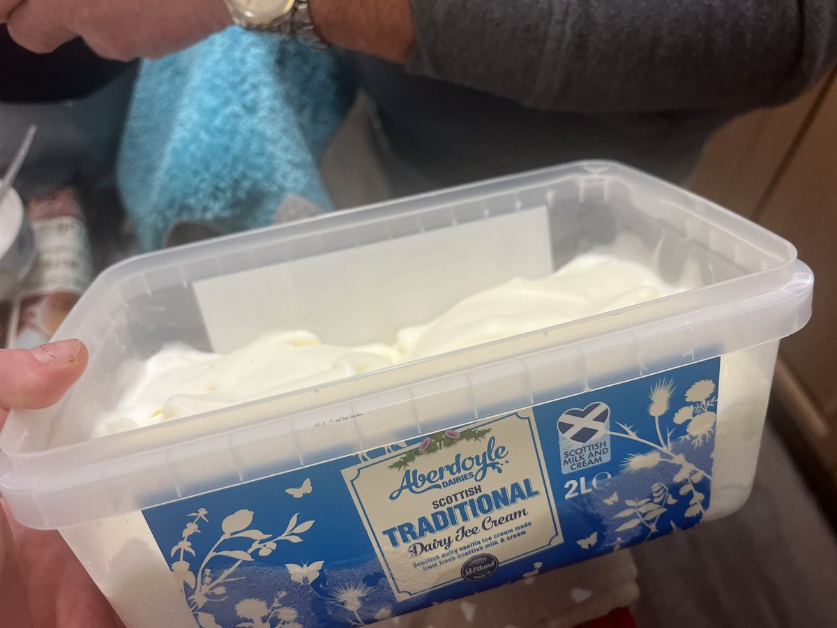 xJoeleenx's tweet photo. @LidlGB I am sure this was a mistake, my dads face was a picture when he opened this!  I couldn’t stop laughing! 😂 his fave ice cream ever!! Half full or half empty??? 🤣😂 🍨 https://t.co/P07yEVHE6f