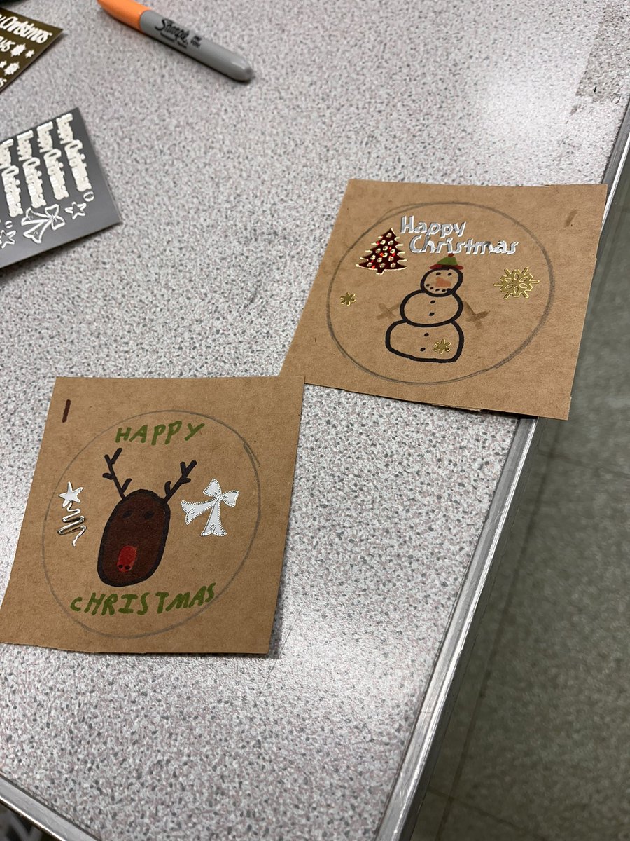 Tonight we made Pom Pom’s , baubles and tags ready for our tree at our church festival. #Christmas #crafts <a href="/Girlguiding/">Girlguiding</a> <a href="/Guiding_LaSER/">Girlguiding London and South East England</a> <a href="/guidingkentwest/">GirlguidingKentWest</a>