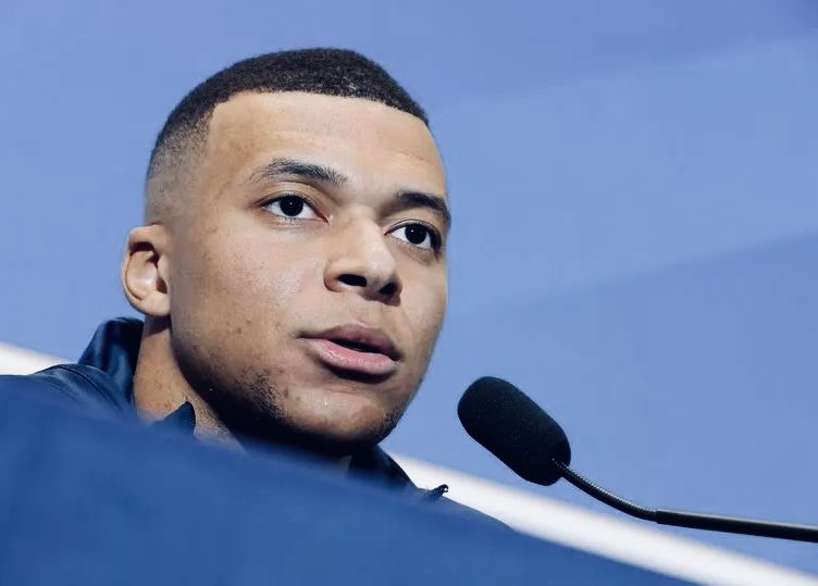 Paris Saint-Germain’s ability to win the Champions League a critical factor in Kylian Mbappe’s decision on his future. • Final-minute VAR-assisted penalty leaves rebuilt PSG with chance to win group. Or to exit to Saudi-owned Newcastle United… dailyrecord.co.uk/sport/football…