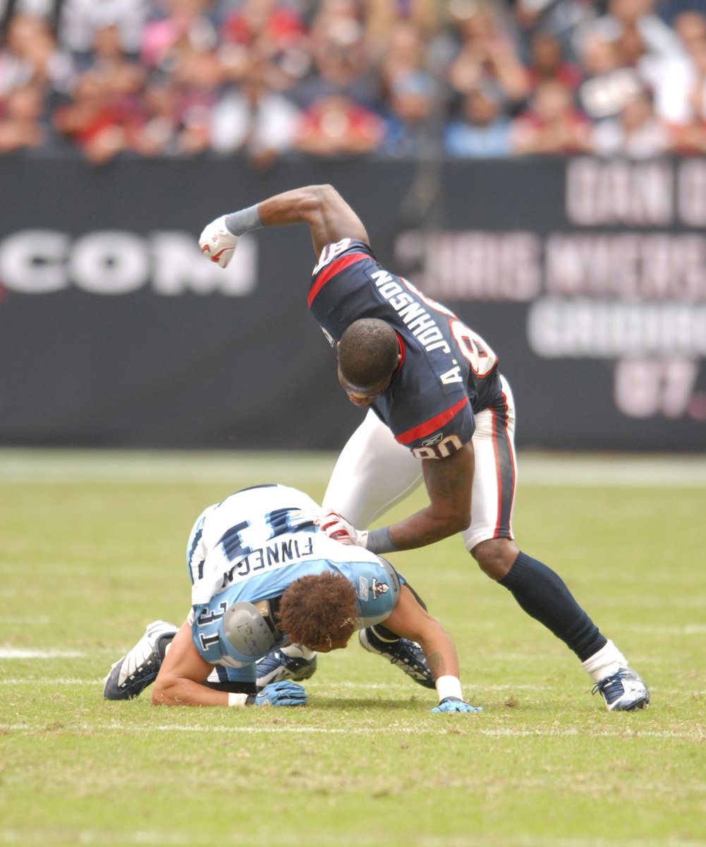 brgridiron's tweet image. 13 years ago today one of the most iconic football fights happened