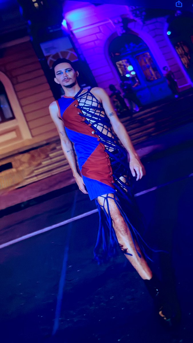 pedrobicalho12's tweet image. E esse meu primeiro editorial de moda. Design para todos .
Moda agênero.
#designdemoda