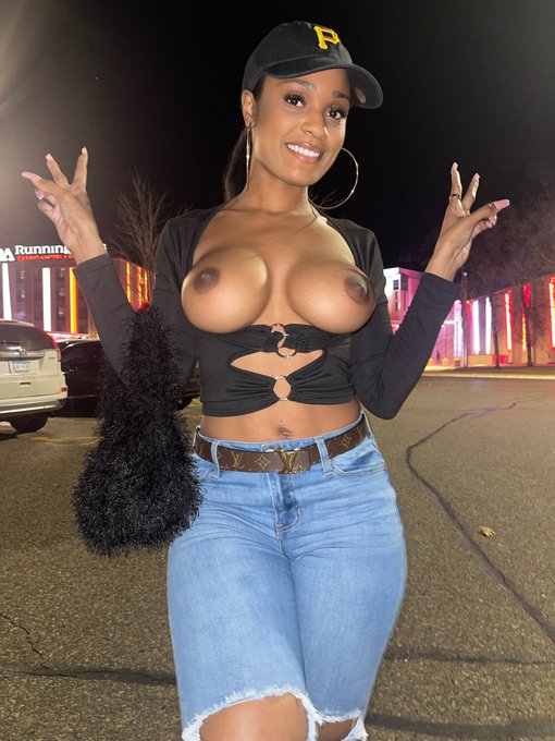 Wish me luck ? #tittytuesday https://t.co/07hZlkQVcC
