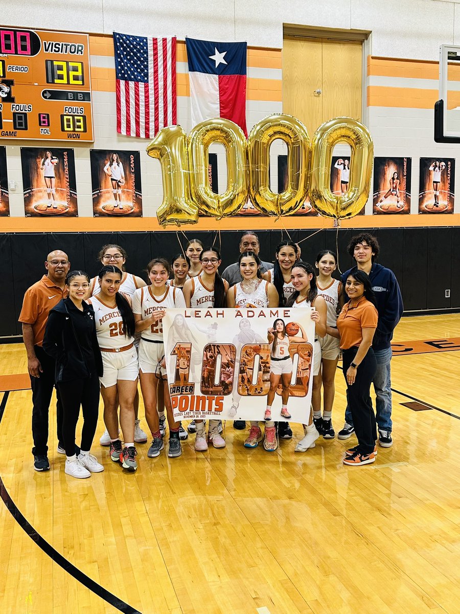 LadyT1gersbball's tweet photo. Lady Tigers ended the night with a victory over the Lady Rattlers! Way to go Lady Tigers!🐯🏀
Final score:
Lady Tigers-39
Lady Rattlers-32

Congratulations to Leah Adame for reaching her 1000 career points tonight! 🙌🙌 https://t.co/jX4vr6stFE