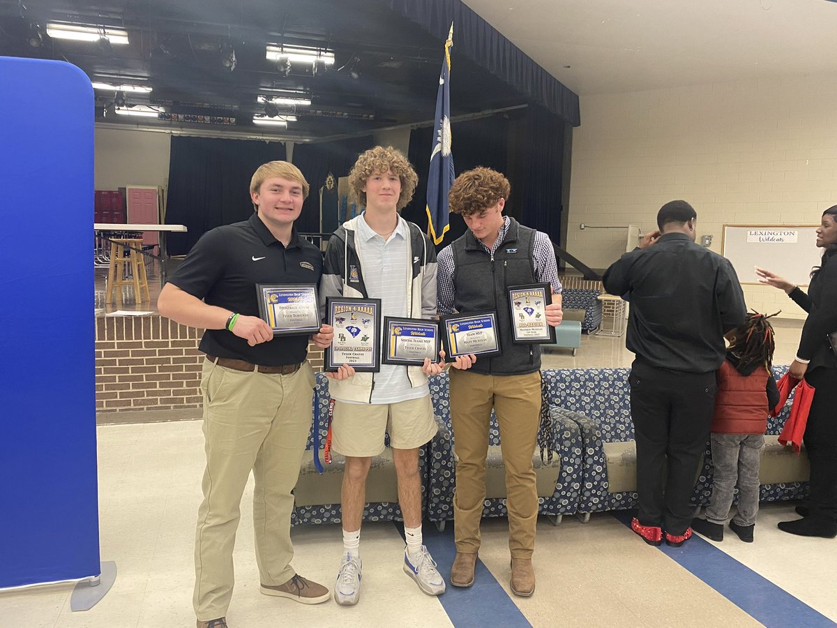 matthewmcaulay6's tweet photo. Blessed to be announced as team MVP and 1st team all region!!@CoachCurtis35 @coachagamble @HighSchoolBlitz @PrepRedzoneSC https://t.co/Npzb06mB7X