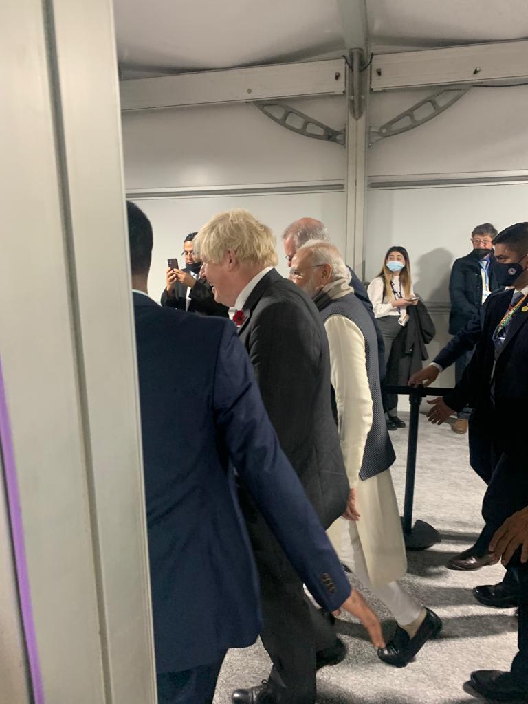 Anne_Manuel_'s tweet photo. Throwback to #COP26 in the UK! With #COP28 happening a few km away, I can't help but think of my incredible experience in Glasgow two years ago. 
To all my 🇬🇧 and 🇫🇷 journalists going to #UAE today... good luck &amp; come visit #Oman while you're in the region 👋 https://t.co/4IIs7Dsds6