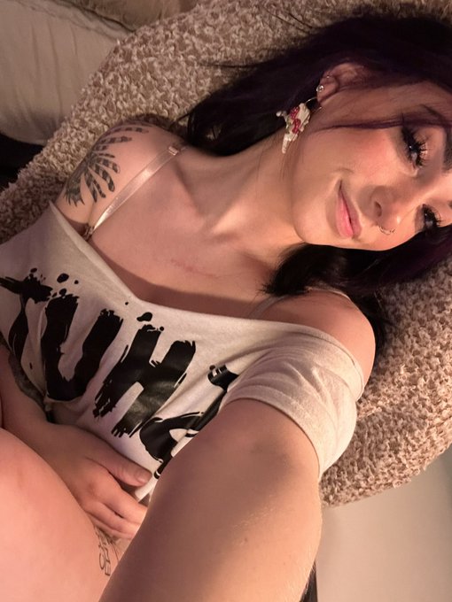 Tee shirts are for Tuesdays https://t.co/TcBB4PFJvQ