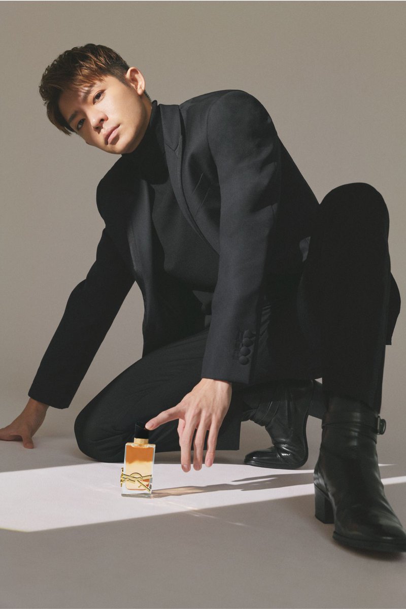 voguejp's tweet photo. 「感覚。運。そして、一番大切にしているのは自分なりの計算」
Number_iの岸優太が、自由な精神を保ち続ける秘訣について迷いのない瞳で教えてくれた。
https://t.co/Iwzfivctgi

#PR https://t.co/7bnbZhYwda