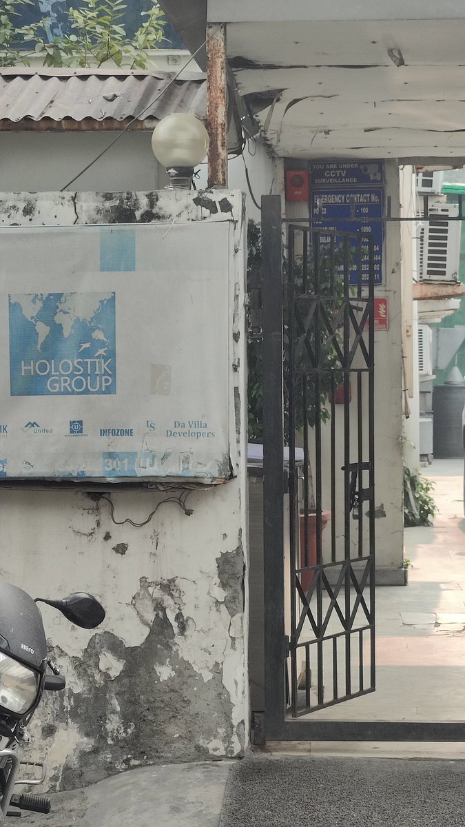 reachkavinash's tweet photo. @noidatraffic @noida_authority @myogiadityanath @UPGovt @TOINoida @TimesAlgebraIND @aajtak @DCPCentralNoida the owner of C117 , sector 2 Noida is claiming tht they r paying bribe to Noida authority &amp; police to have exclusive parking rights at Govt parking.@CP_Noida harassment https://t.co/Xc3jYHstLT