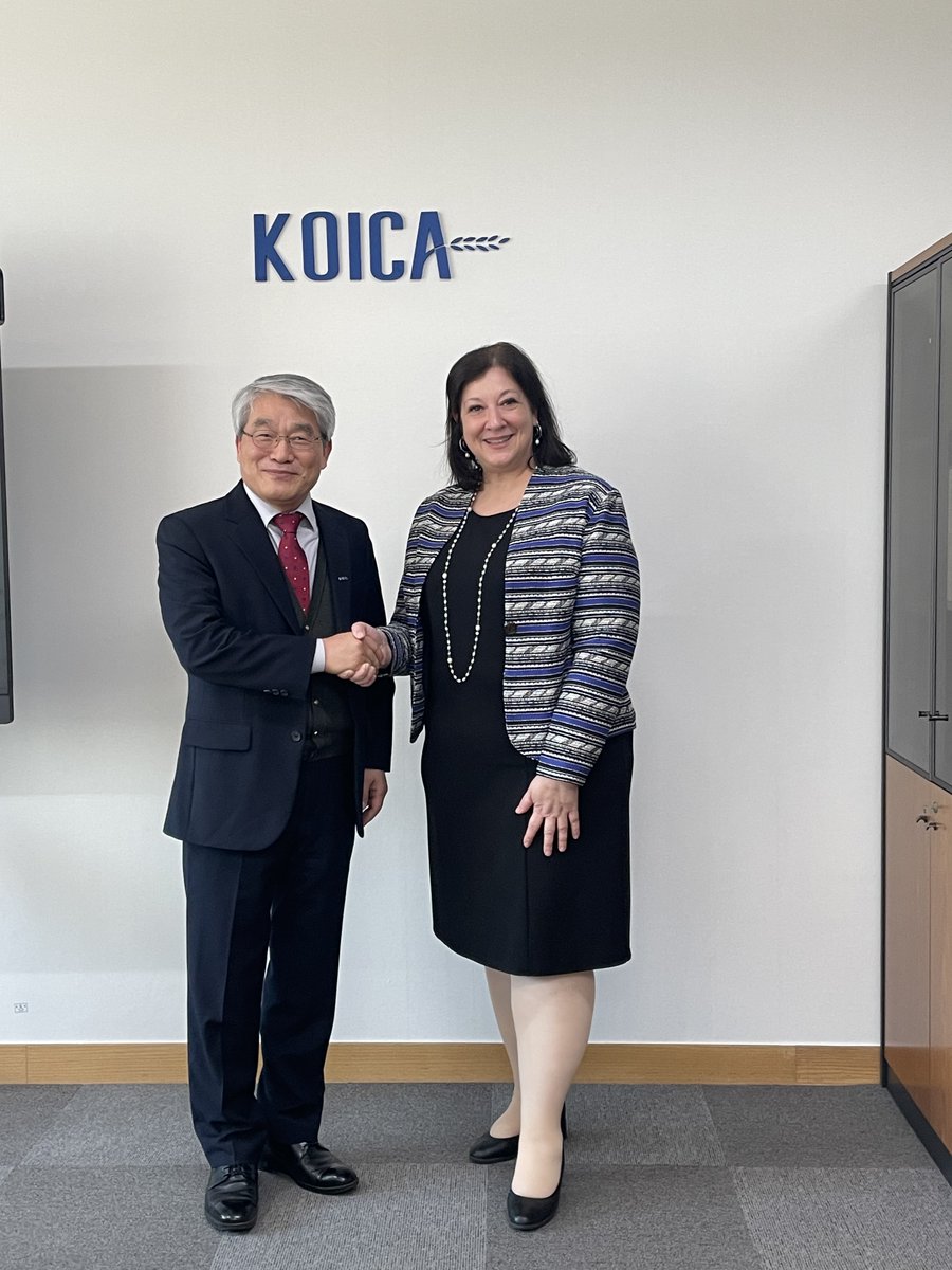 unwomenasia's tweet photo. Our Regional Director @elyassir_alia met KOICA’s Vice President, Hong Seok-hwa, and the Director of the Business Strategy Division, Oh Seong-soo, to reaffirm the Agency's vital partnership with @UN_Women in advancing the 2030 Agenda for Sustainable Development. #CentreinROK https://t.co/nWC4XGp66K